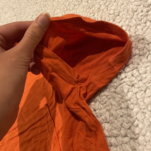 Orange soft hollister tshirt - Picture 6 of 7